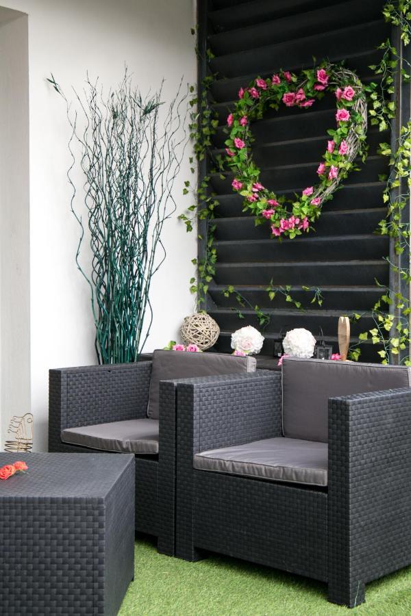 L'Insolite Spa Privatif "Suite Luxueuse-Jacuzzi" Toulouse Exterior foto